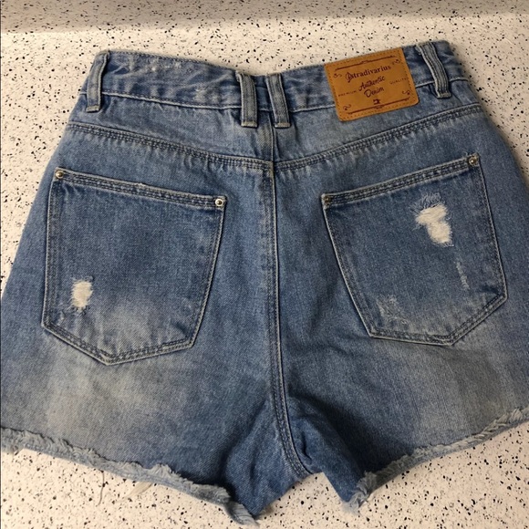 Distressed High Waisted Shorts - Picture 2 of 4